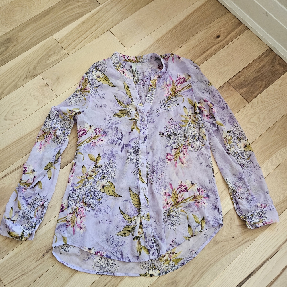 Kut from the Kloth Purple Ruffled Buttoned Blouse